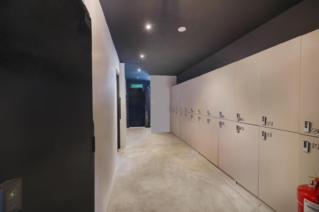 Oyo 89635 Modular Langkawi Capsule Hotel Padang Mat Sirat Exterior foto